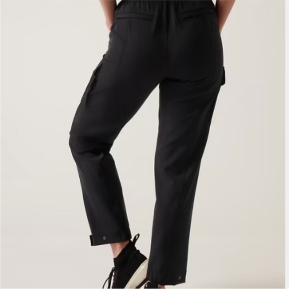 Athleta endless cargo pants black - Picture 5 of 8